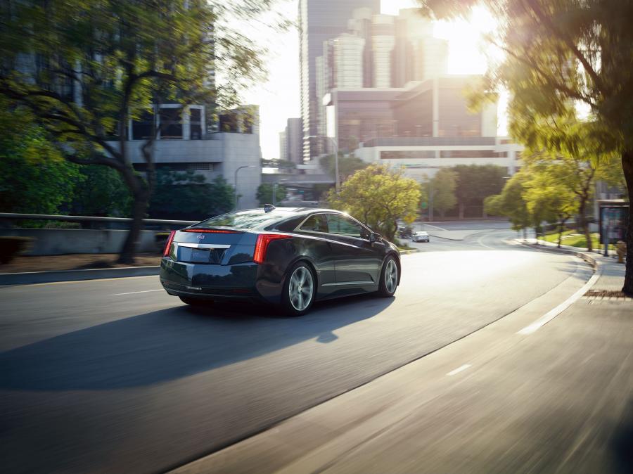  Cadillac ELR 2015 года  (фото 2 из 11)